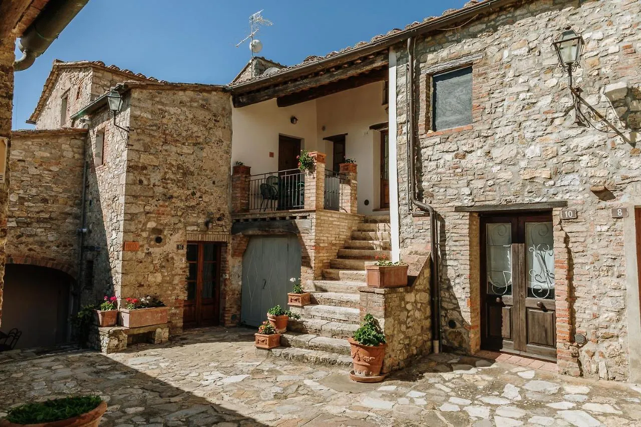 Borgo Villa A Sesta San Gusme Resort